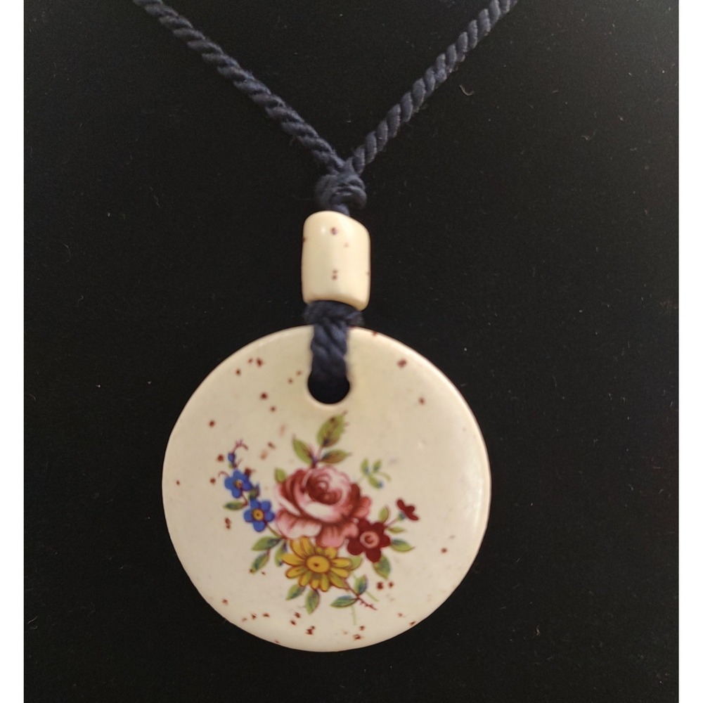 Flower Pendant Black Cord Necklace 27" J81 - Picture 2 of 5